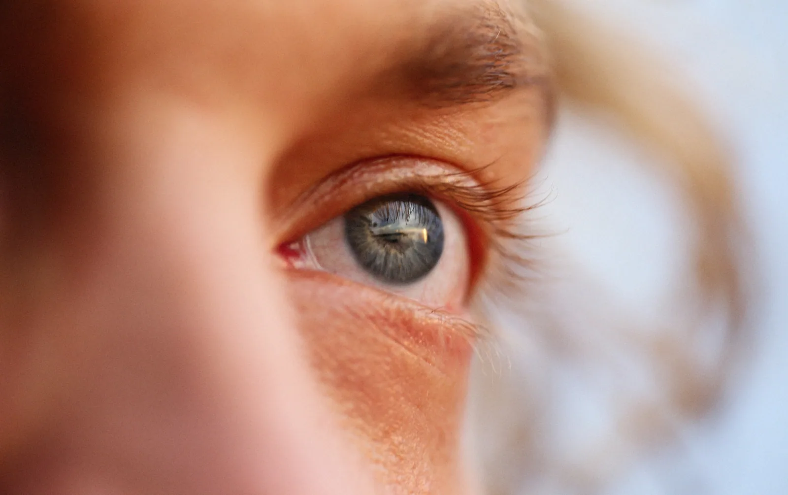 Primer plano de un ojo humano