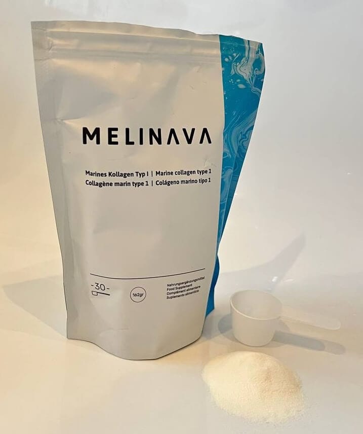 Bolsa de Melinava Colágeno Marino junto a una cuchara dosificadora con polvo